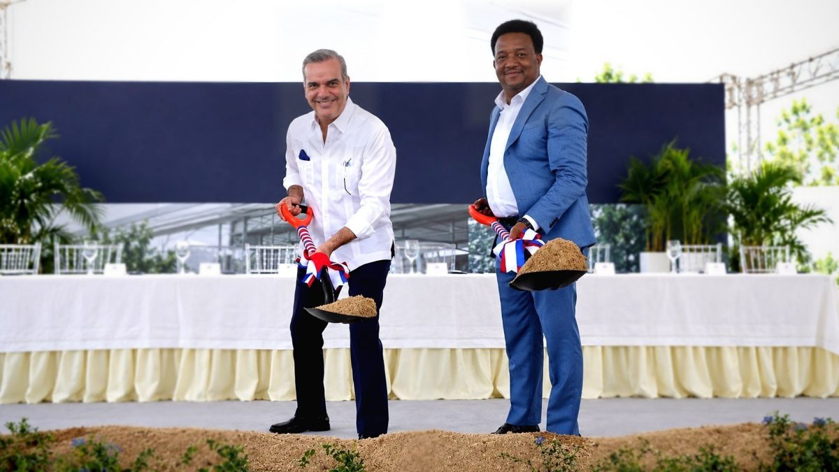Abinader inaugura Complejo Educativo y Deportivo en Manoguayabo