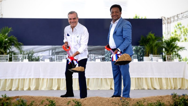 Abinader inaugura Complejo Educativo y Deportivo en Manoguayabo