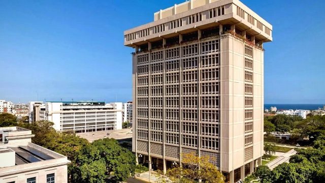 Banco Central eleva su tasa de interés a 5.5 % anual