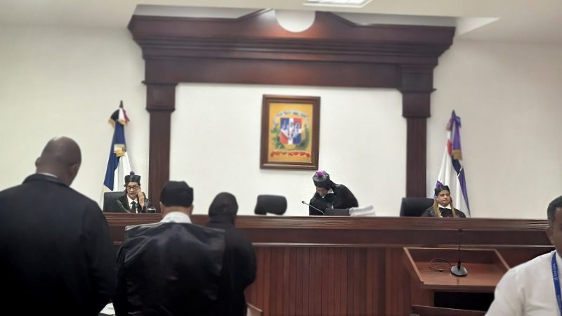 El tribunal mantiene en trámite el caso Jean Alain pese al vencimiento del plazo