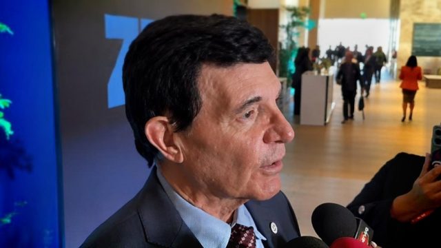 Industriales claman ampliar subsidios para materias plásticas ante alzas globales