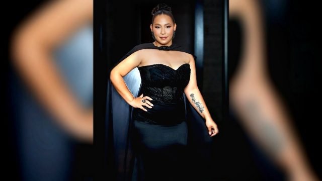 Kira, esposa de Dalvin, rechaza responder a comentarios negativos de Amelia Alcántara