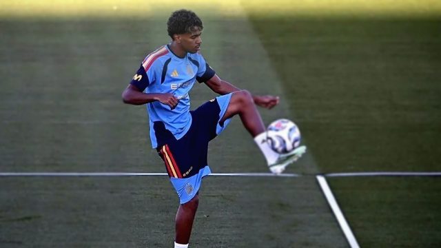 Lamine Yamal apuesta por su propio estilo para el Balón de Oro