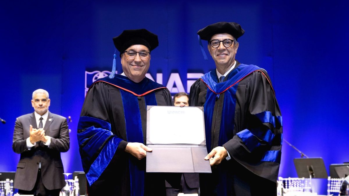Unapec celebra a José Mármol con Doctorado Honoris Causa en Humanidades