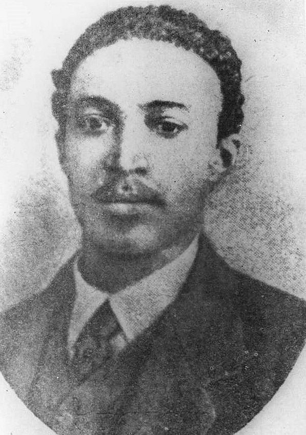 File:General Gregorio Luperón de civil 2.jpg