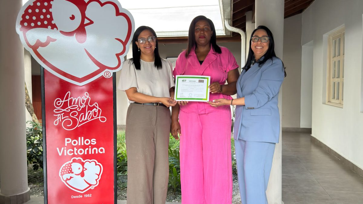 Bávaro Adventure Park, Pollos Victorina y Sprite se unen para celebrar el aniversario de Pollos Victorina