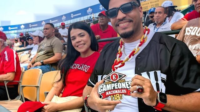Béisbol dominicano: Licey y Escogido se enfrentan en el Quisqueya