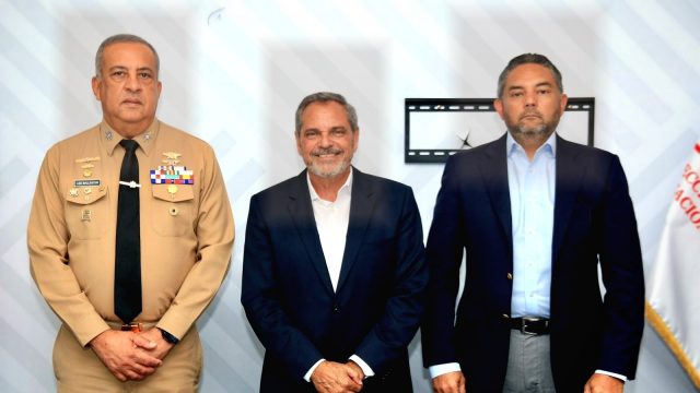 Béisbol y Migración impulsan reforma de permisos para talentos extranjeros