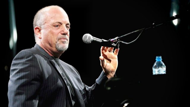 Billy Joel enfrenta limitaciones médicas que lo impiden conducir y actuar