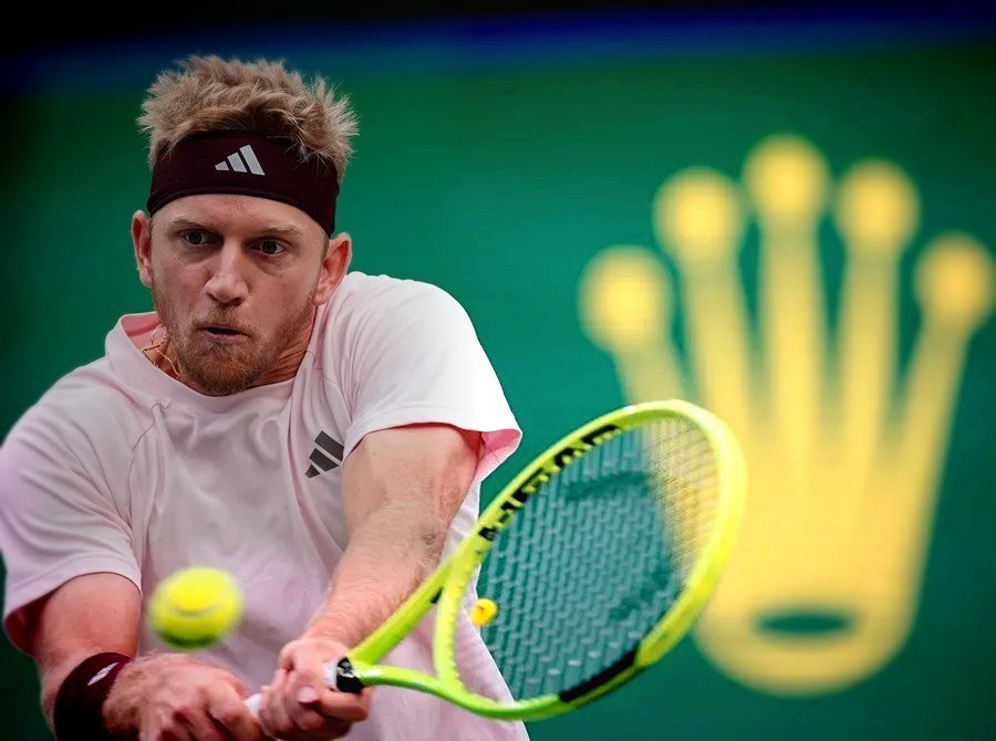 Davidovich avanza a semifinales de Shanghái tras retiro de Géa