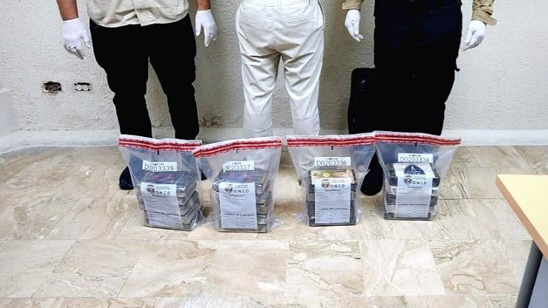 Detienen a español en Punta Cana con 20 paquetes de cocaína para su traslado a Frankfurt
