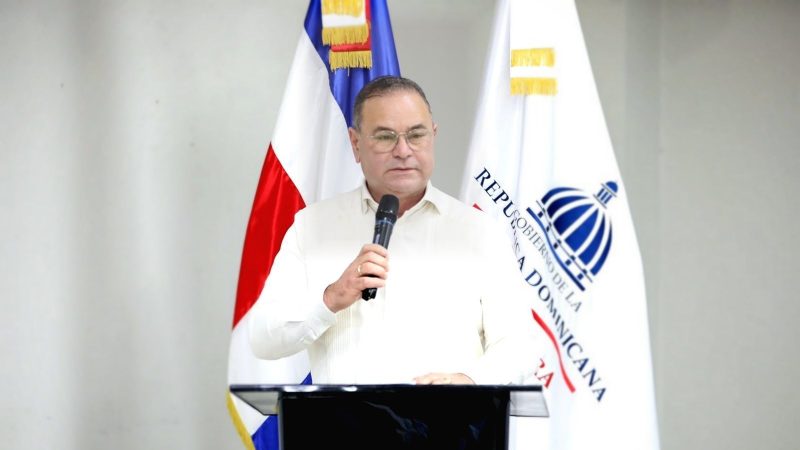 El Gobierno mantiene respaldo al sector arrocero tras derogar decreto arancelario