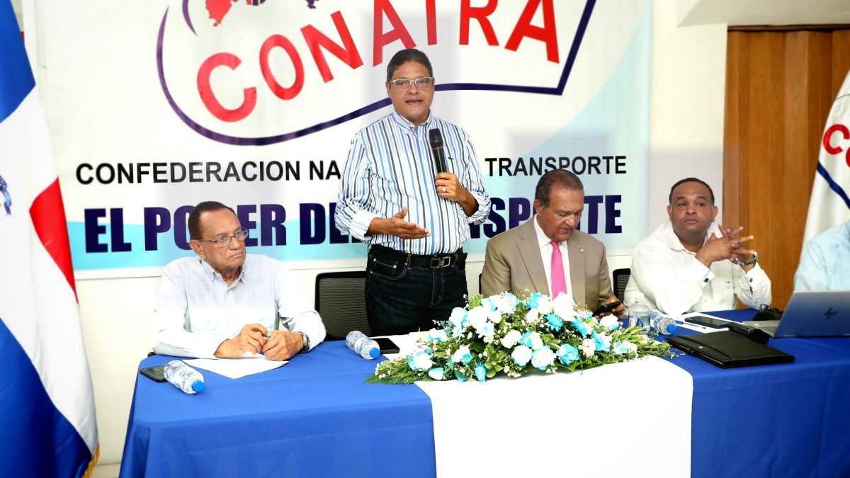 INTRANT crea comisión y refuerza diálogo con transportistas