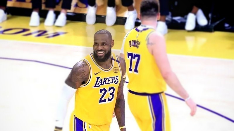 Lakers arrancan temporada con tributo a LeBron y la llegada de Doncic