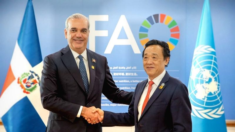 Presidente Abinader recibe la Medalla Agrícola por impulsar la seguridad alimentaria