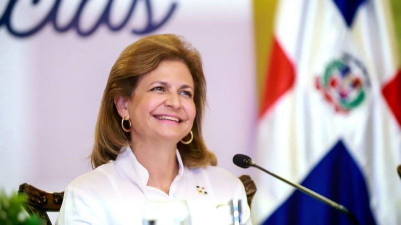 Raquel Peña avanza su campaña con recorridos a todo el país