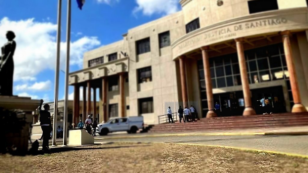 Seis hombres acusados de violación grupal en Villa González